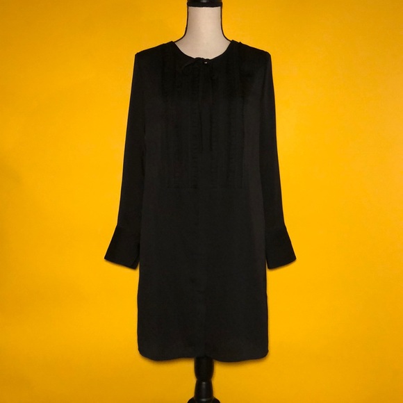 Banana Republic open front long sleeve above the knee dress - Picture 2 of 9